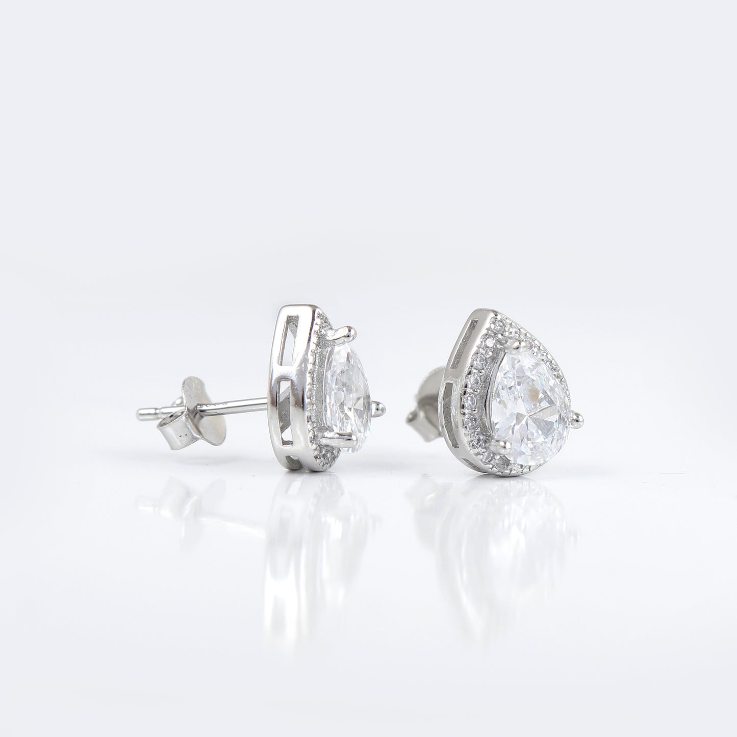 Drop cut silver cut earring